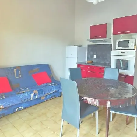 Holiday home Cozy Air-conditioned House In Serignan