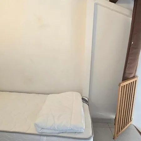 Cozy Air-conditioned House In Holiday home *